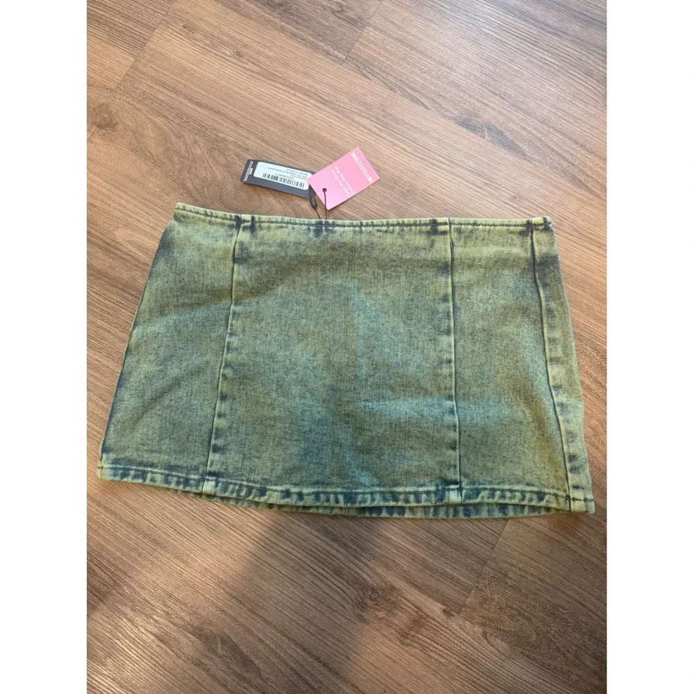 PrettyLittleThing Green Tint Vintage Wash Low Rise Denim Mini Skirt US 8 NWT